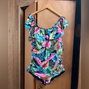 Swim Solutions Macys (Size 24W 3X)  Colorful One Piece Ruffle Detail Tropical